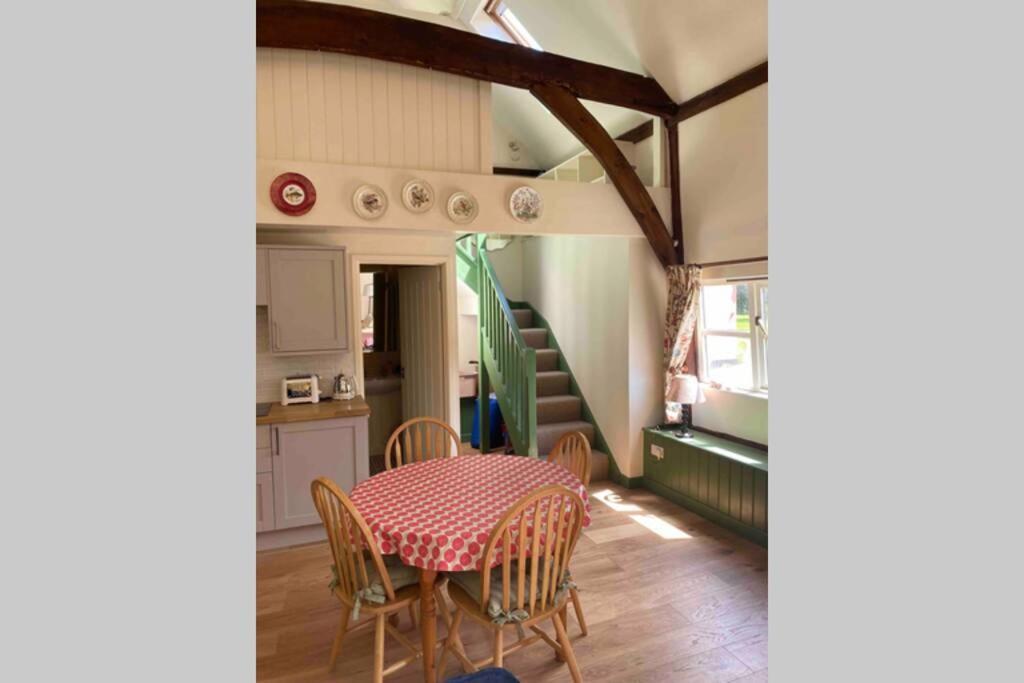Gorgeous Comfortable Barn With Huge Private Orchard In Quiet Suffolk Location Depden Exterior photo